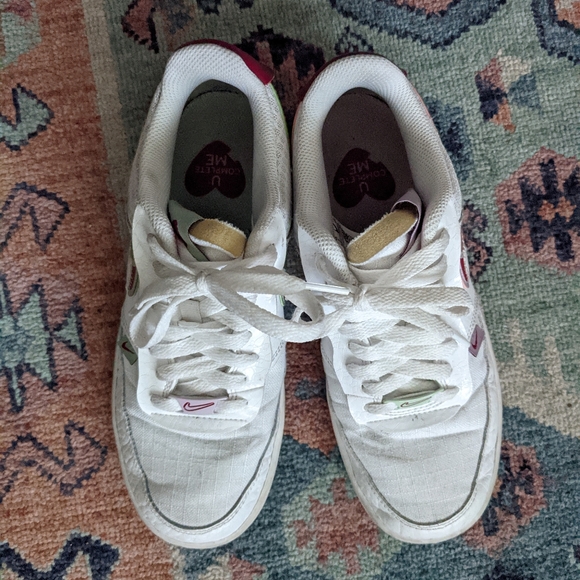 Nike U Complete Me Low Top Shoes - Picture 3 of 9